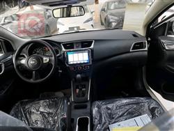 نيسان سيلفي